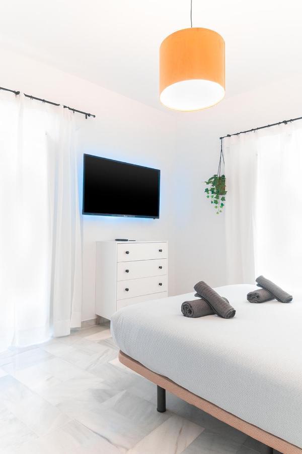 Downtown Apartment 3 Bedrooms 2 Bathrooms Wifi إشبيلية المظهر الخارجي الصورة