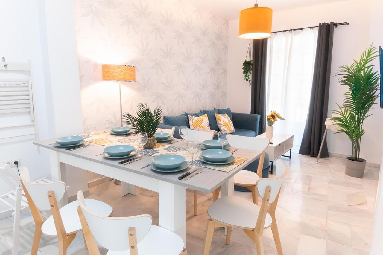 Downtown Apartment 3 Bedrooms 2 Bathrooms Wifi إشبيلية المظهر الخارجي الصورة