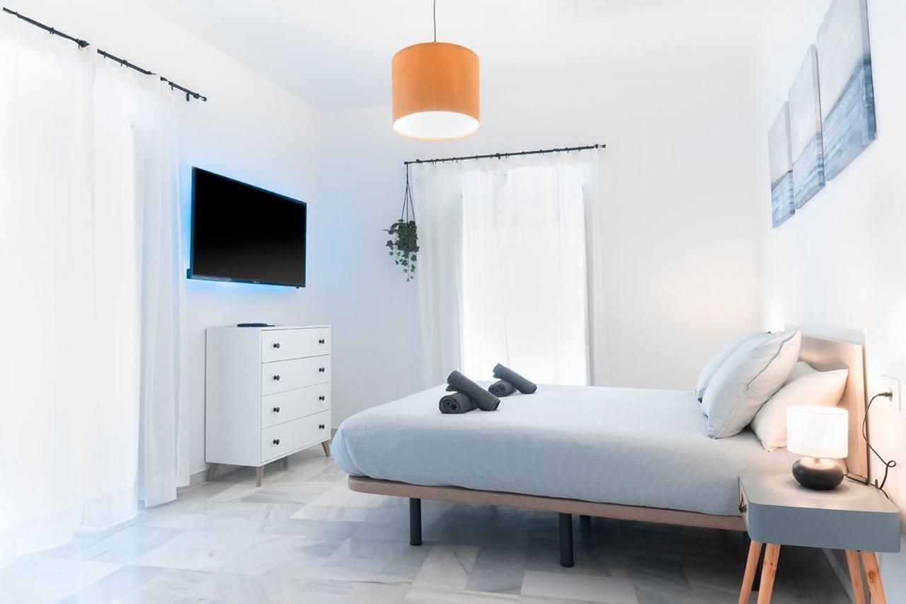 Downtown Apartment 3 Bedrooms 2 Bathrooms Wifi إشبيلية المظهر الخارجي الصورة