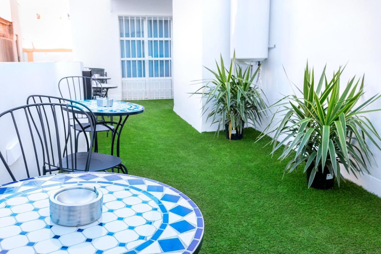 Downtown Apartment 3 Bedrooms 2 Bathrooms Wifi إشبيلية المظهر الخارجي الصورة
